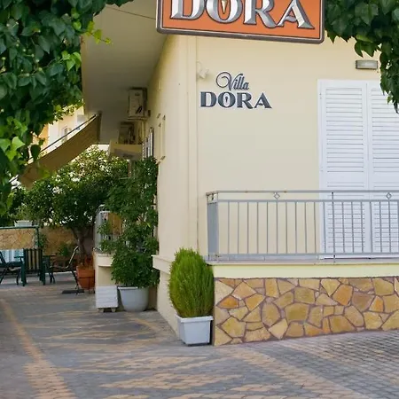 Dora Апартаменты Толон