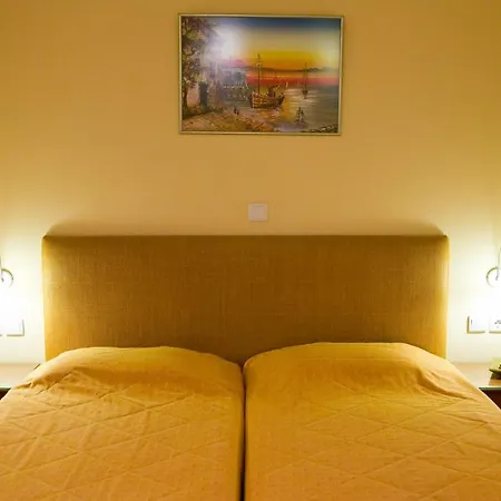 Dora Апартаменты *